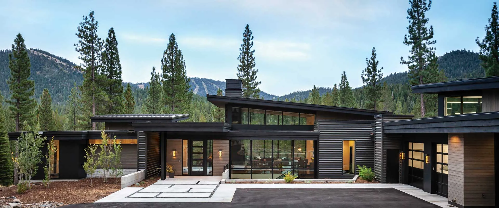 ak400-mountain-modern-1920×800